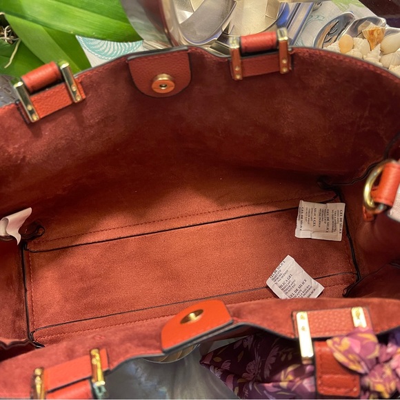 Steve Madden NWOT Crossbody & Wristlet Fall color - burnt orange & SM Bow - Picture 9 of 13